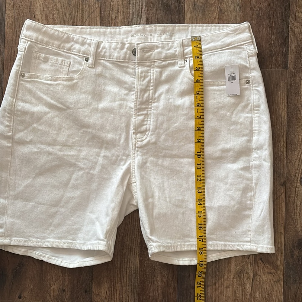 Old Navy White Denim Casual Button Fly Shorts New with tags size 16 - Picture 4 of 8